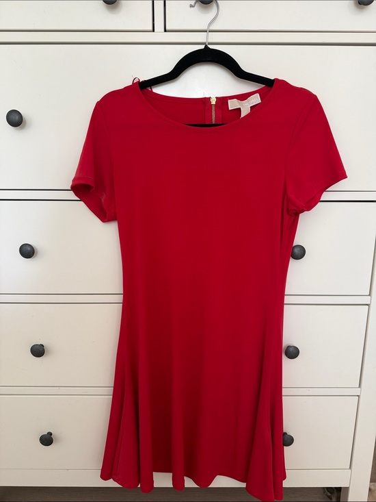 Michael Kors Dresses & Skirts - Michael Kors Red Short Sleeve Midi Dress